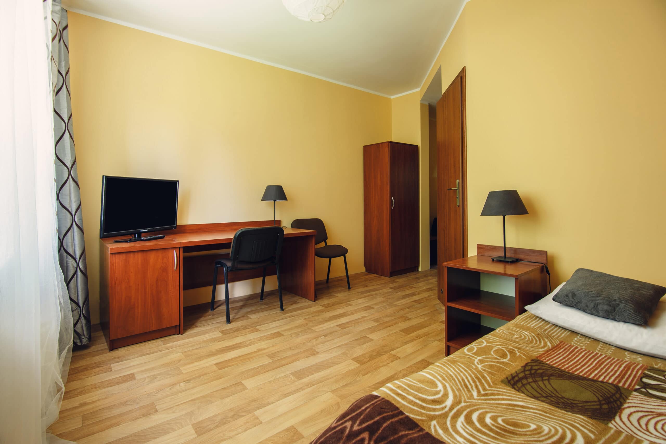 kwatery pracownicze szczecin - teraz w promocji za 29zł od osoby w pokojach 3 i 4 osobowych. W hostelu w Szczecinie dostępne są też pokoje z łazienką oraz pokoje 1 i 2 osobowe.